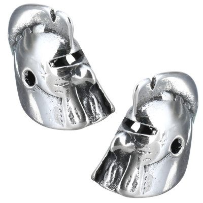 Knight's bead with surgical steel plume