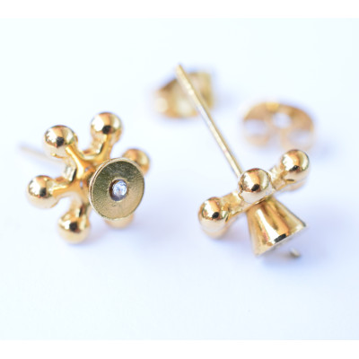 Flower buds of surgical steel and gold plating