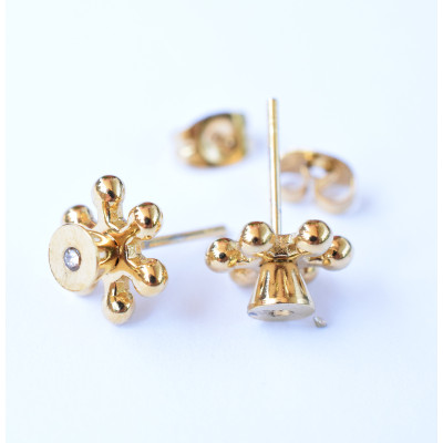 Flower buds of surgical steel and gold plating