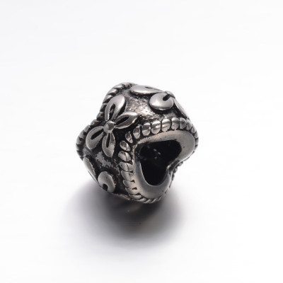 Bead with flower of surgical steel