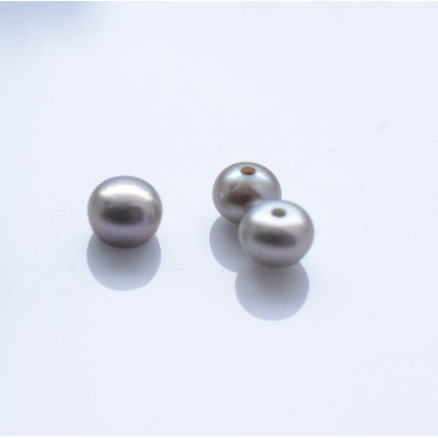 Natural freshwater pearl 5-5,5mm semi-drilled