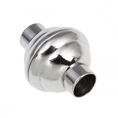 Magnetic closing of 4mm draw-through in stainless steel