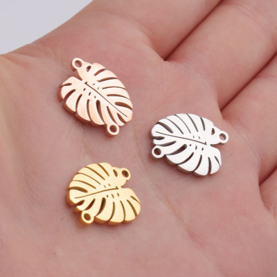 Konektor lístek ve třech barevných provedeních z chirurgické oceli