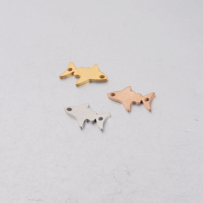 Shark connector in three color versions of surgical steel