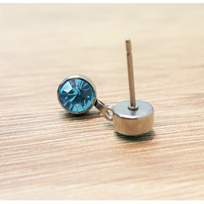 Smooth with Aqua Bohemica surgical steel