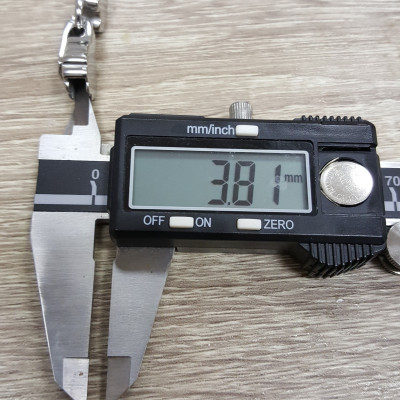 Koncovka ozdobná z chirurgické oceli s magnetem