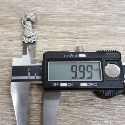 Koncovka ozdobná z chirurgické oceli s magnetem