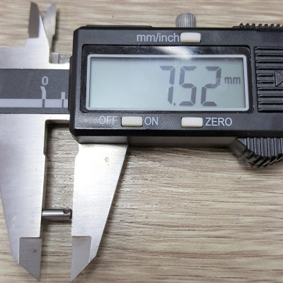 Koncovka hladká vnitřní průměr 2,20mm z chirurgické oceli