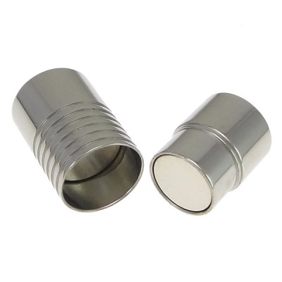 Magnetic closing of 8mm draw-through in stainless steel