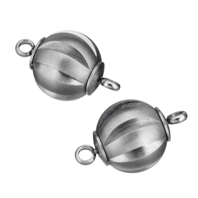 Magnetic fastening bead with eyelets middle surgical steel