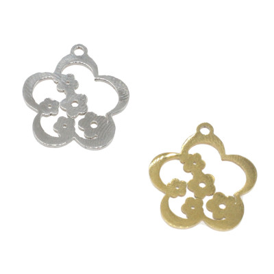 Pendant flower in two color variants surgical steel
