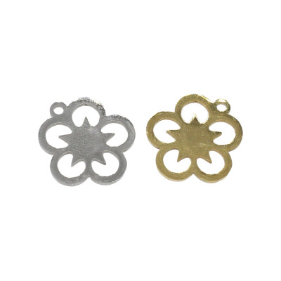 Pendant flower in two color variants surgical steel