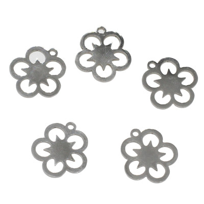 Pendant flower in two color variants surgical steel