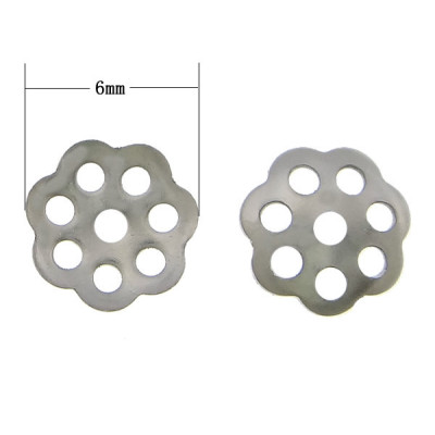 Kaplík prořezávaná kytička 6mm z chirurgické oceli