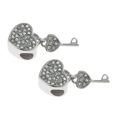 Heart bead with crystal chatons with a surgical steel key