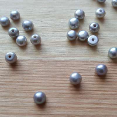 Perla sladkovodní přírodní šedofialová 4-4,5mm polovrtaná