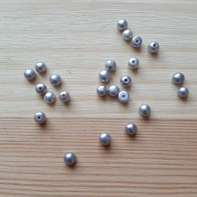 Perla sladkovodní přírodní šedofialová 4-4,5mm polovrtaná