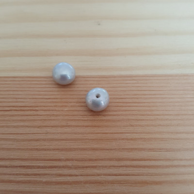 Gray freshwater pearl 5-5,5mm