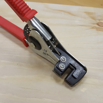Stripping pliers