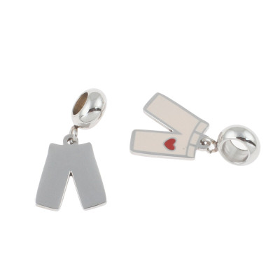 Pendant pants with a heart in two color variants surgical steel