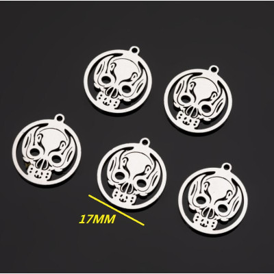 Skull pendant in two color variants of surgical steel