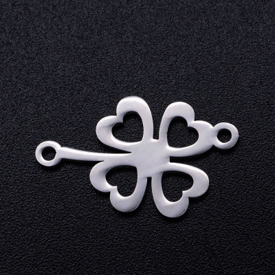 Konektor vykrajovaný čtyřlístek z chirurgické oceli