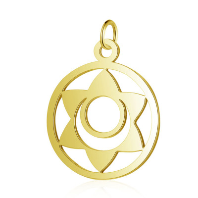 Pendant with a wheel eye with a flower in three color combinations