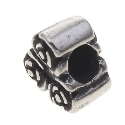 Large bead with surgical steel