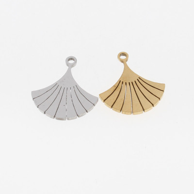 Pendant in two color combinations