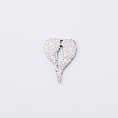 Heart pendant with wings in three color combinations made of surgical steel