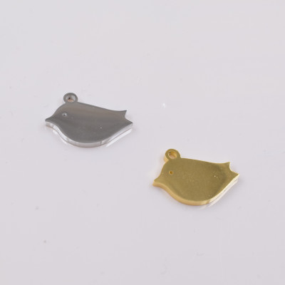 Bird pendant in two color variants