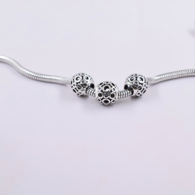 Bead with a large thread in two color variants AG 925/1000