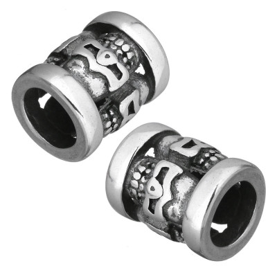 Large bead pruned with surgical steel skulls