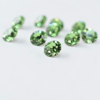 Preciosa SS24 Peridot chatons