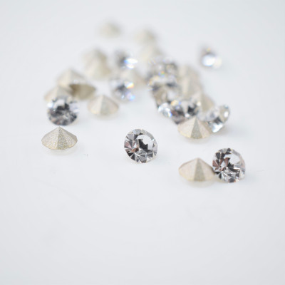 Šatony Preciosa SS14 Crystal