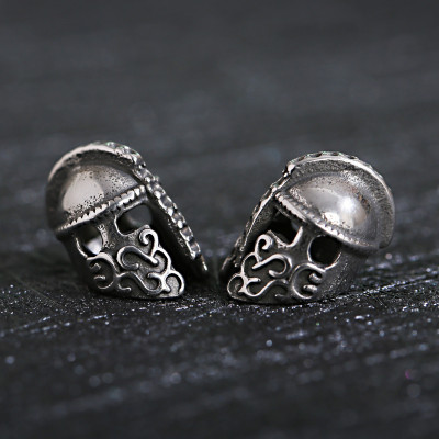 Bead knight's helmet decorated with surgical steel ornament