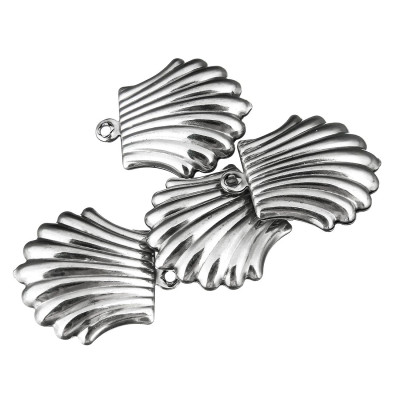 Pendant seashell ornament of surgical steel