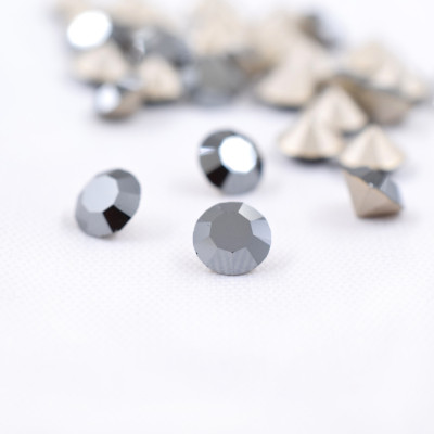 Preciosa SS24 Jet hematite chatons