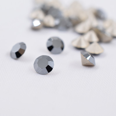 Preciosa SS24 Jet hematite chatons