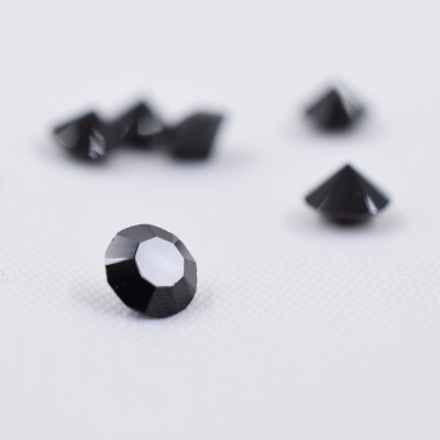 Preciosa SS24 Jet Chatons - Black