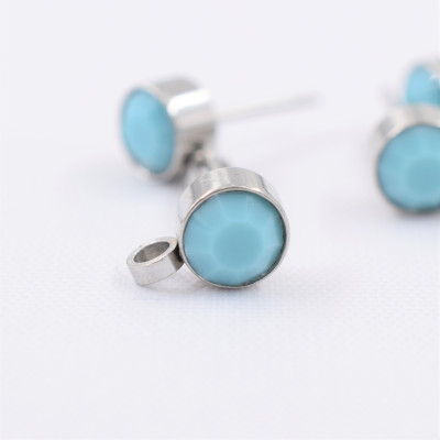 Puseta with Turquoise color chaton made of surgical steel