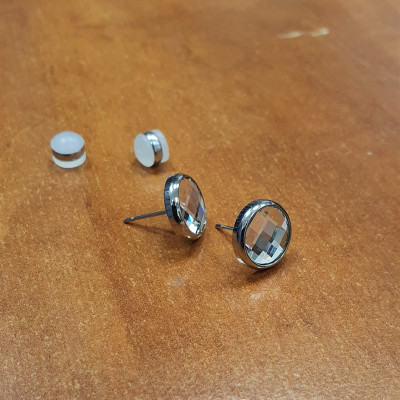 Pusety with stone Cheesboard Crystal surgical steel