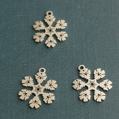 316 Stainless steel snowflake pendant two colors