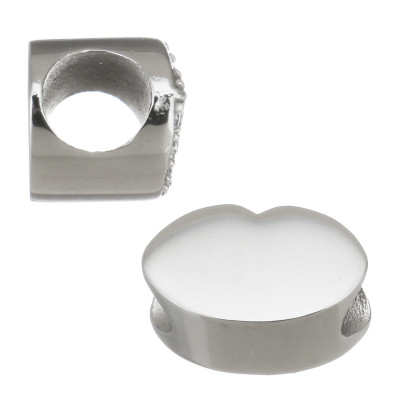 Bead lips in two color versions surgical steel