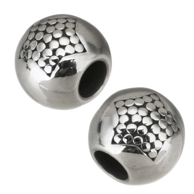 Large bead decorated with surgical steel star