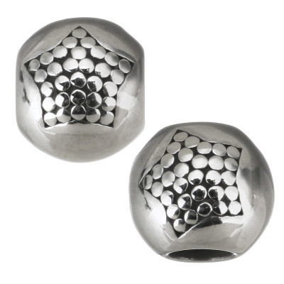 Large bead decorated with surgical steel star