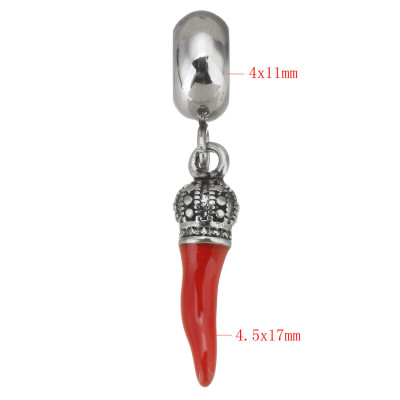 Eyelet with pendant in the shape of chilli peppers surgical steel