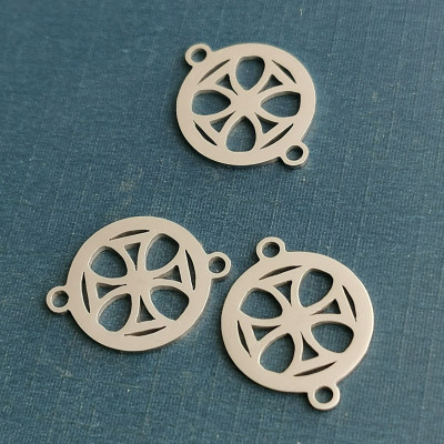 Surgical steel flower connector