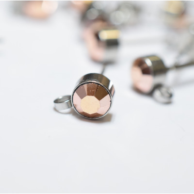 Puseta se šatonem barvy Crystal Capri gold z chirurgické oceli