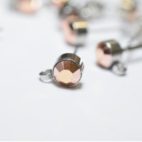 Crystal Capri gold chaton case made of surgical steel
Preciosa Maxima SS24 chateau